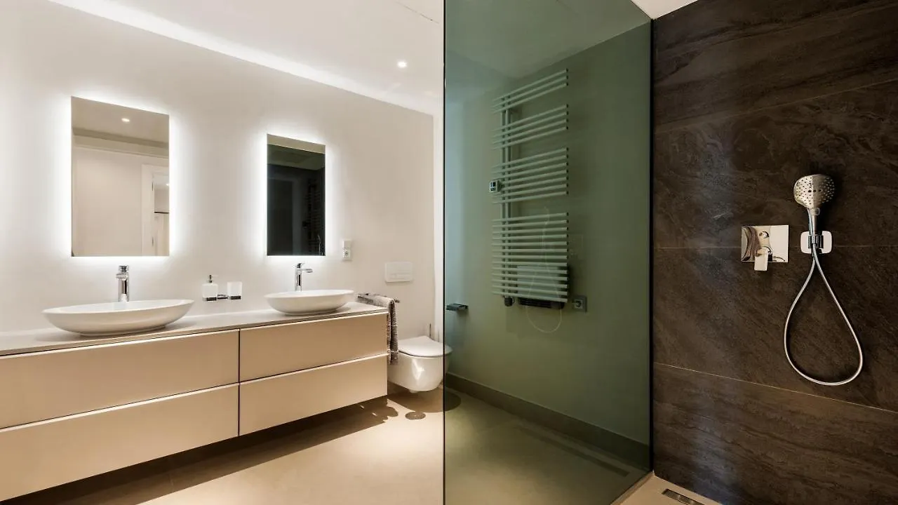 Frontline Luxury 10 Mins From Puerto Banus Rdr303 Apartment Estepona Spain